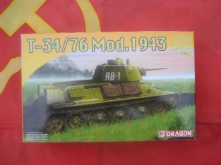 DML7277  T-34/76 Model 1943 Red Army